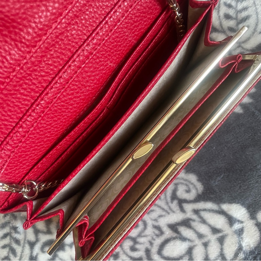 🍒Ruby Red Clutch - Picture 5 of 6